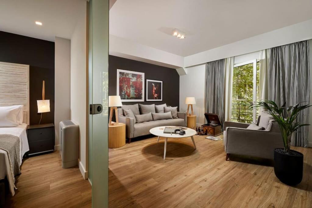 Viola Comfort Suite Atenas Exterior foto